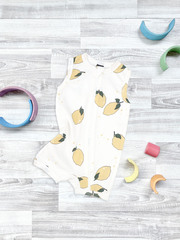 Песочник без рукавов Mjölk Sleep and Play Лимоны