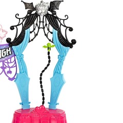 Танцы ночь напролет с Дракулаурой