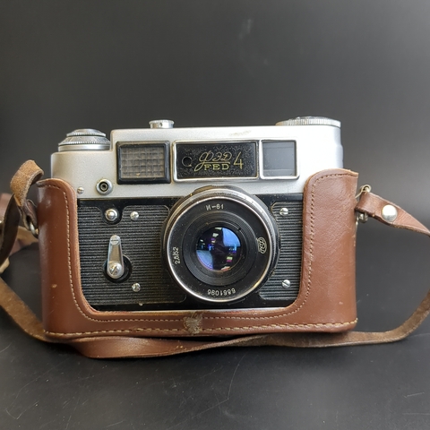 №31 Фотоаппарат "ФЭД-4" с объективом "ФЭД" в оригинальном кофре, металл, стекло, кожа, Харьковский машиностроительный завод им. Дзержинского (ФЭД), СССР, 1961-1979 гг.