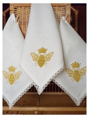 Льняная салфетка с вышивкой : Золотая Пчелка Наполеона