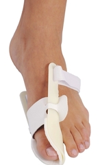 Шина-бандаж для коррекции первого пальца