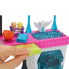 Кухня вампиров с Дракулаурой и ее отцом