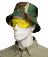Защитные очки желтого цвета и панама для комплета 