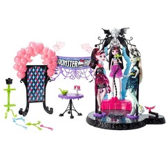 Танцы ночь напролет с Дракулаурой