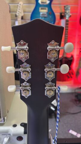 Sigma JM-SG45+ - Электроакустическая гитара, верхняя дека массив ели, цвет санбёрст