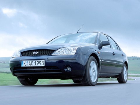 Чехлы на Ford Mondeo седан 2000–2007 г.в.