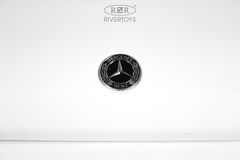 Mercedes-Benz Y777YY 4WD 24V (ЛИЦЕНЗИОННАЯ МОДЕЛЬ) (Полноприводный, двухместный)