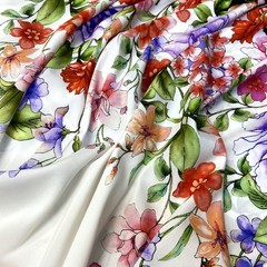 Ткань шелк матовый с эластаном купон цветы  с черным кантом 1090