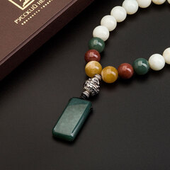 Четки из бусин "Изобилие". Белый нефрит.