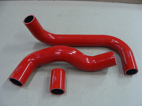 Патрубки УАЗ дв. ЗМЗ 409 к-т 3 шт. ( УАЗ 3741,Хантер,Патриот Е-2 до 2008 г) силикон (redBTR)