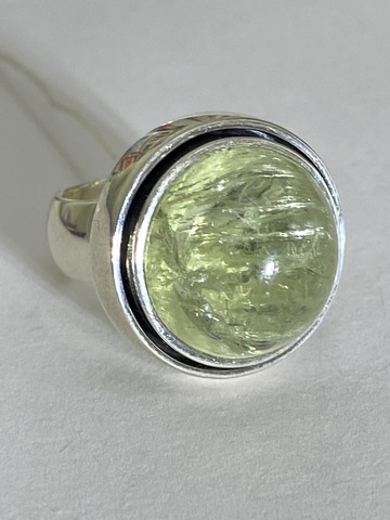 Берилл-круг (кольцо из серебра)
