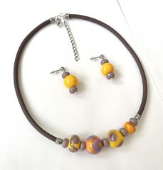 Комплеут украшений из муранского стекла: колье, серьги