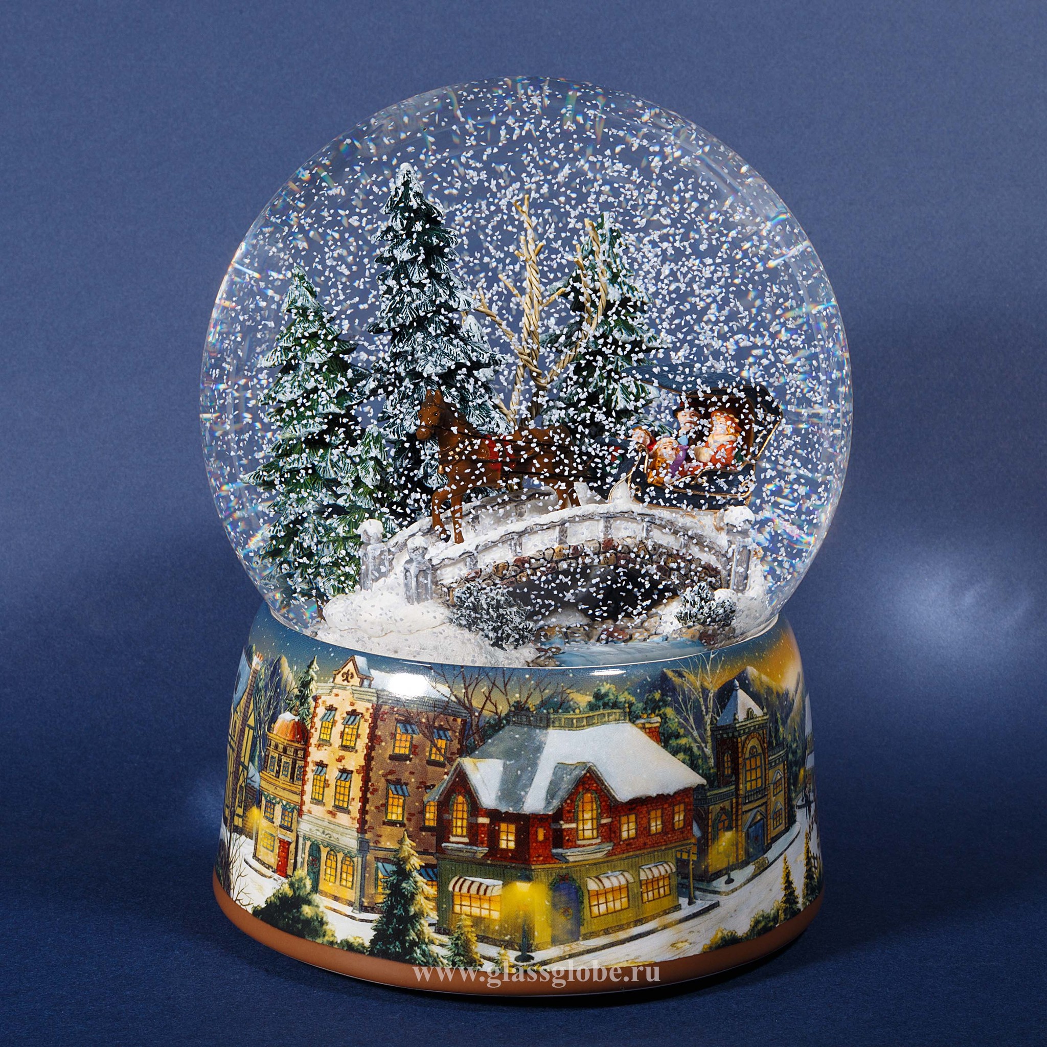 Стеклянные шары со снегом: в память о новогоднем волшебстве