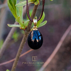 Кулон Фаберже из нефрита чёрного цвета.