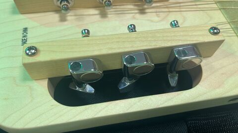 Traveler Guitar Ultra Light Acoustic Maple