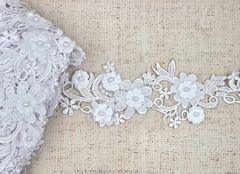 Кружево плетеное с бусинками, ш. 9 см, белый