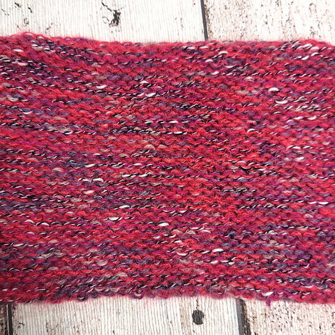 Смотка с альпакой и хлопком 230 красно-сиреневый