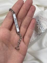 Вешалка петелька цепочка серебристая Миу. с белой эмалью