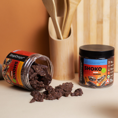Темный шоколад с кусочками миндаля “Шоко Байтс Дарк Альмонд” (“Shoko Bites Dark Almond”) 230г
