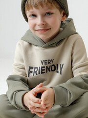 джемпер  для мальчика  КР 302916/бежевый,хаки к642