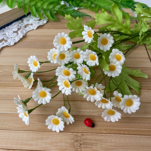 Ромашки луговые искусственные, Белые, d цветочка - 2,5 см, ветка 52 см, 1 ветка