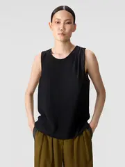 Шелковый топ с вырезом на спине