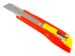 19-0-221 Резак с выдвижным лезвием СТАНДАРТ, 18 мм, HCS, 3 лезвия, автофиксатор (РемоКолор)