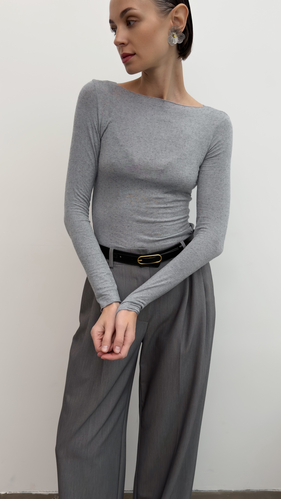 Лонгслив с кашемиром и вырезом лодочкой