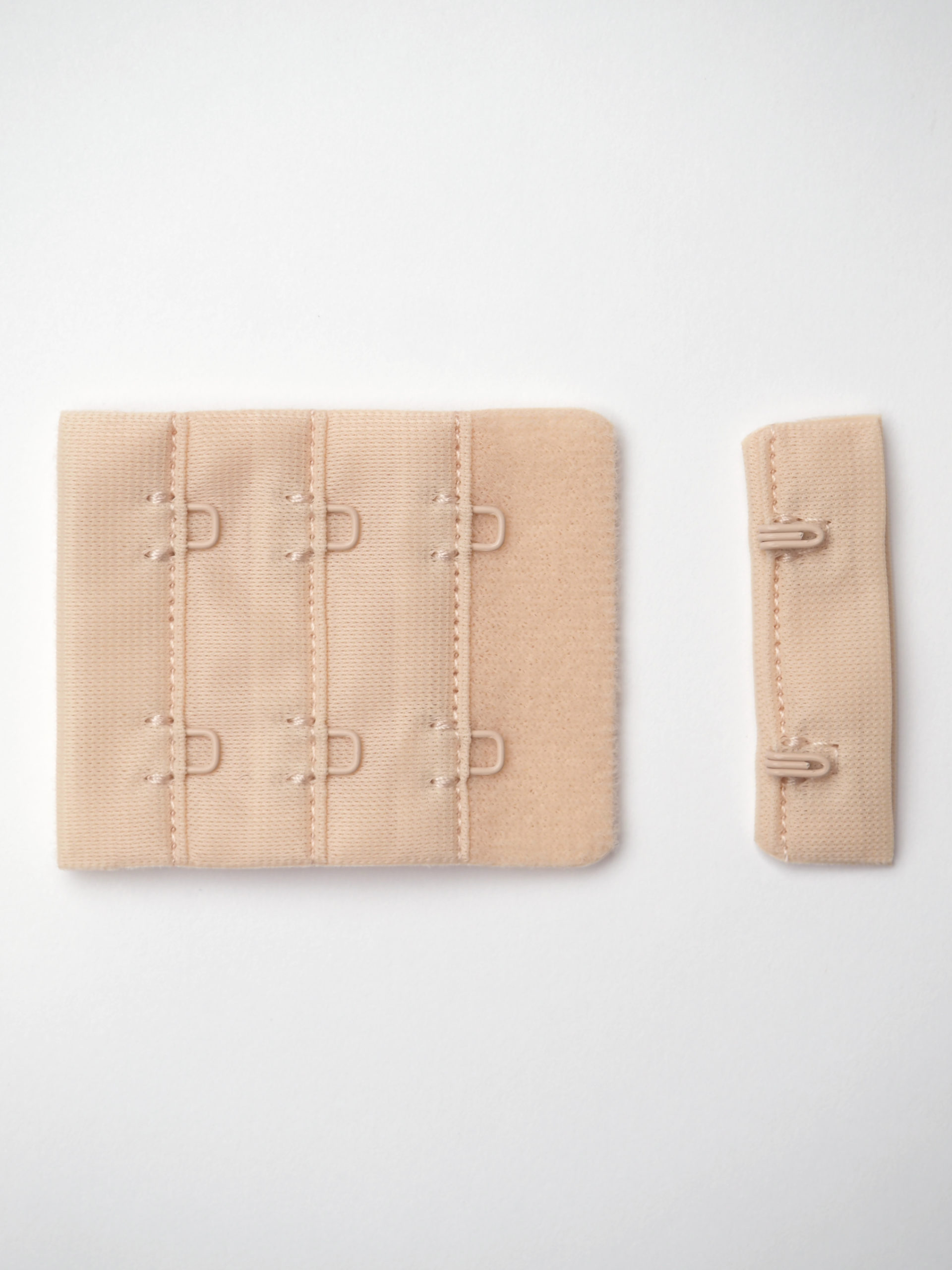 Застёжка для бюстгальтера бежевая широкая с крючками 2х3 Lauma (Латвия)