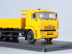 KAMAZ-65117 flatbed truck (early) yellow 1:43 Start Scale Models (SSM)