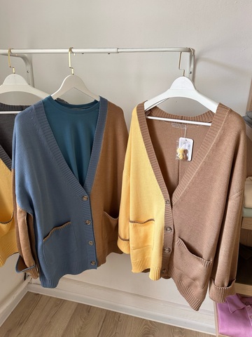 Кардиган с открытыми швами и широкими рукавами из 100% мериноса голубо-бежевый