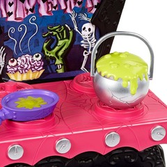 Кухня вампиров с Дракулаурой и ее отцом