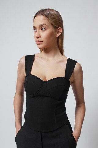 КОРСЕТ С ЧАШКОЙ