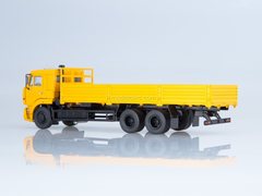 KAMAZ-65117 flatbed truck (early) yellow 1:43 Start Scale Models (SSM)