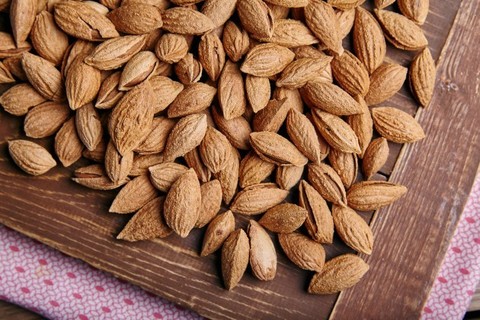 Миндаль в скорлупе, горный купить недорого в Москве от 100гр в розницу ...