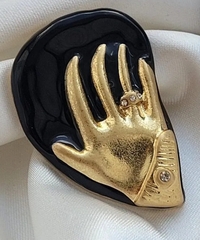 73174 Серьги РУКИ в стиле Schiaparelli