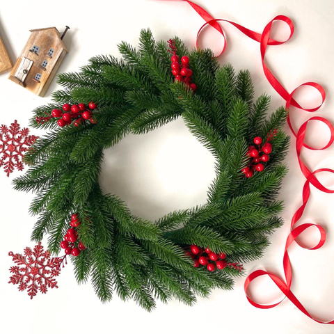 Венок новогодний еловый Большой с ягодами, искусственный, 48 см, 1 шт.
