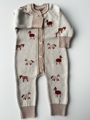 Комбинезон вязаный (лошадки)