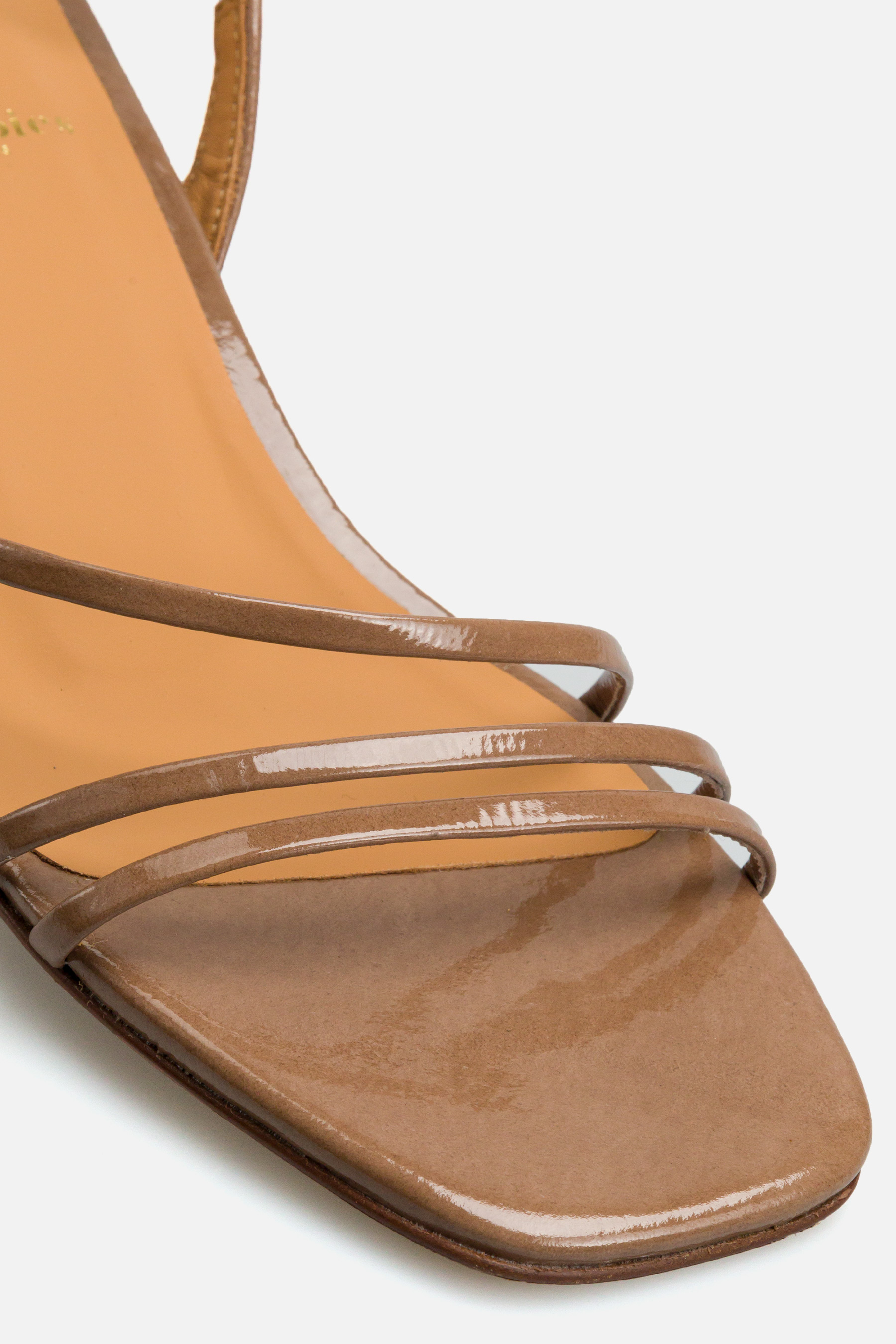 Босоножки на каблуке Olivia