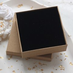 Упаковка, коробка для украшений с ложементом 7*7 см, 1 шт, бежевая, КР050