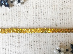 Тесьма пайетки на нитке с голограммой, ш. 0,6 см.