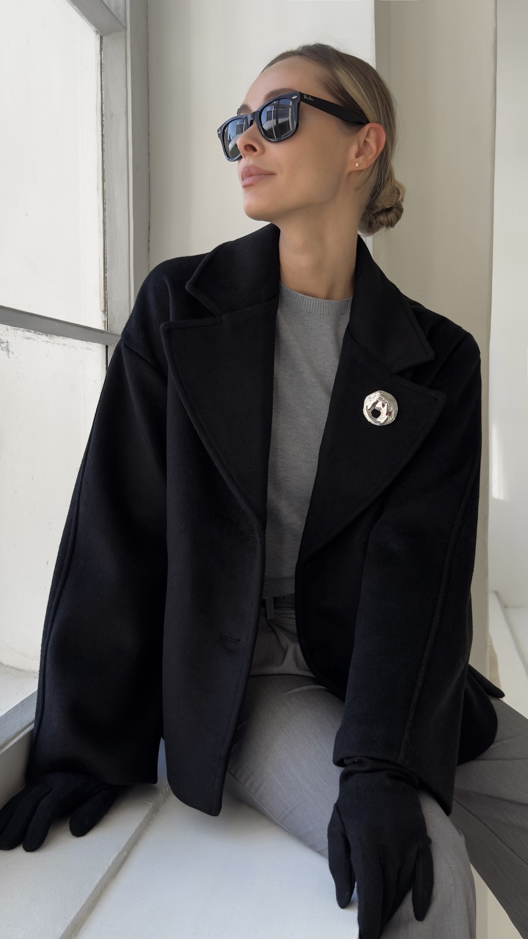 Брошь неправильной формы