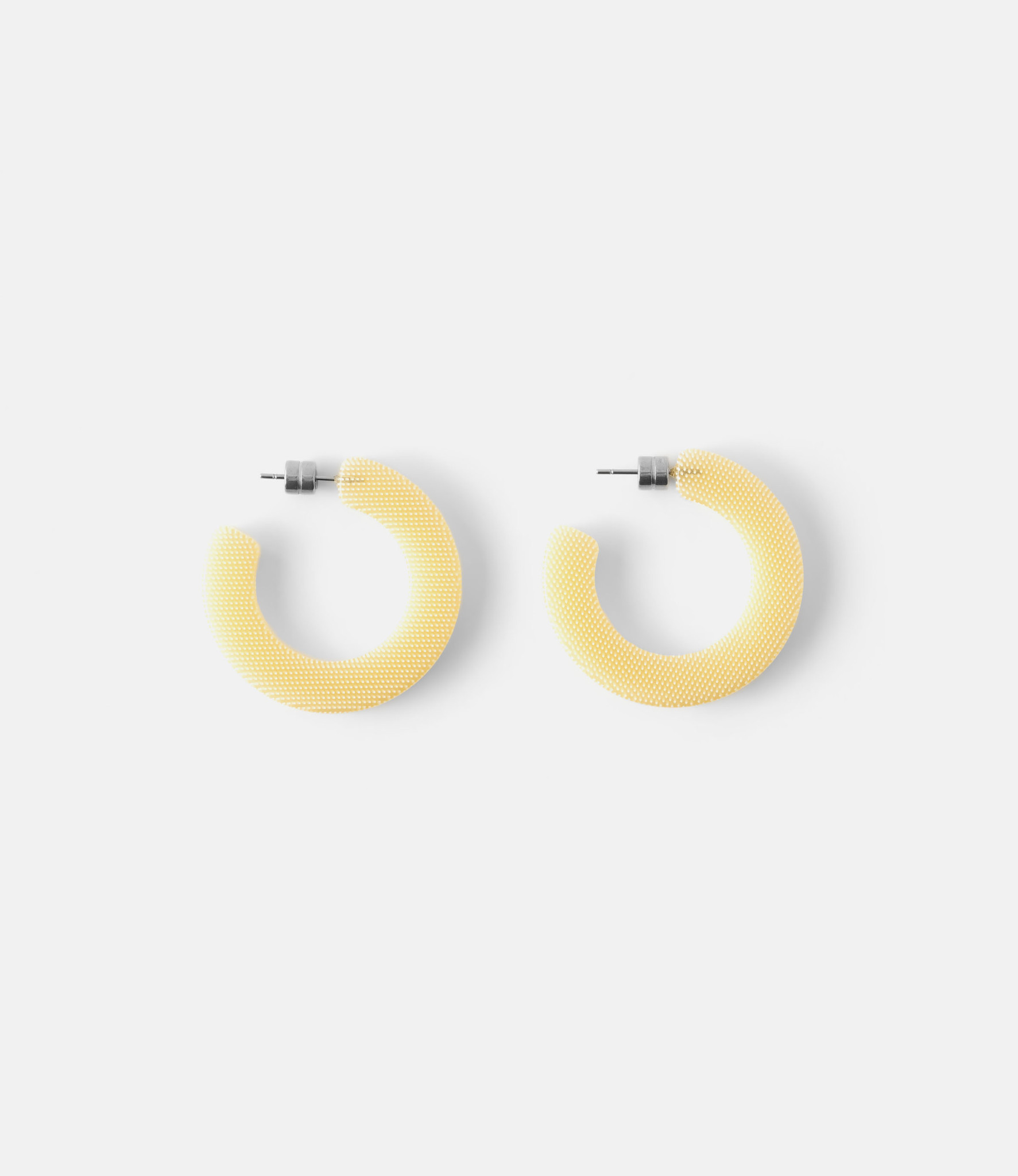 Machete Kate Hoops in Cream Dot — серьги из ацетата