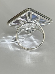 Аверон-перламутр  (кольцо из серебра)