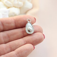 Подвеска с перламутром 18*11 мм, родий, П099