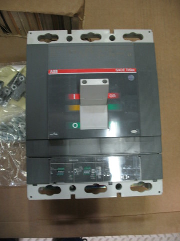 Автомат выходной 800A / BREAKER ASSEMBLY T6 800A 3P IEC АРТ: 10000-37988