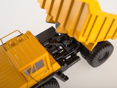 BELAZ-7522 Dumper later yellow 1:43 Dealer models BELAZ