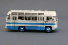 PAZ-672 white-blue Classicbus 1:43