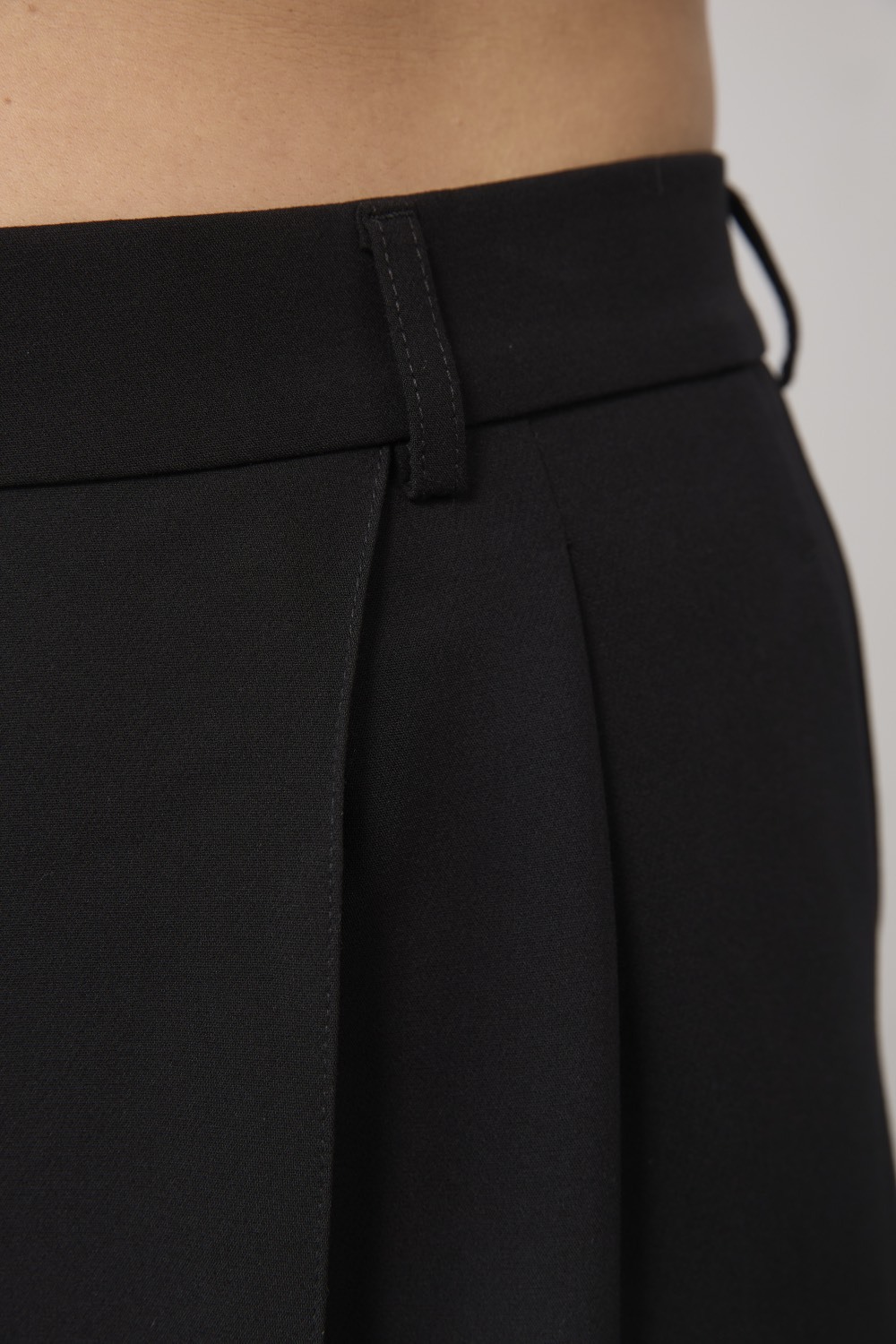 Брюки со стрелками, черный