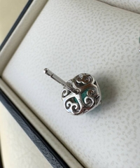 81891- Серьги-пусеты из серебра с кварцем цвета параиба и черными  фианитами